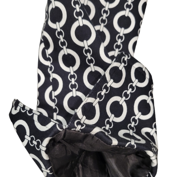 Women's Trenchcoat Mid Length Black And White Chain Print Scalloped Bottom. - Picture 4 of 4